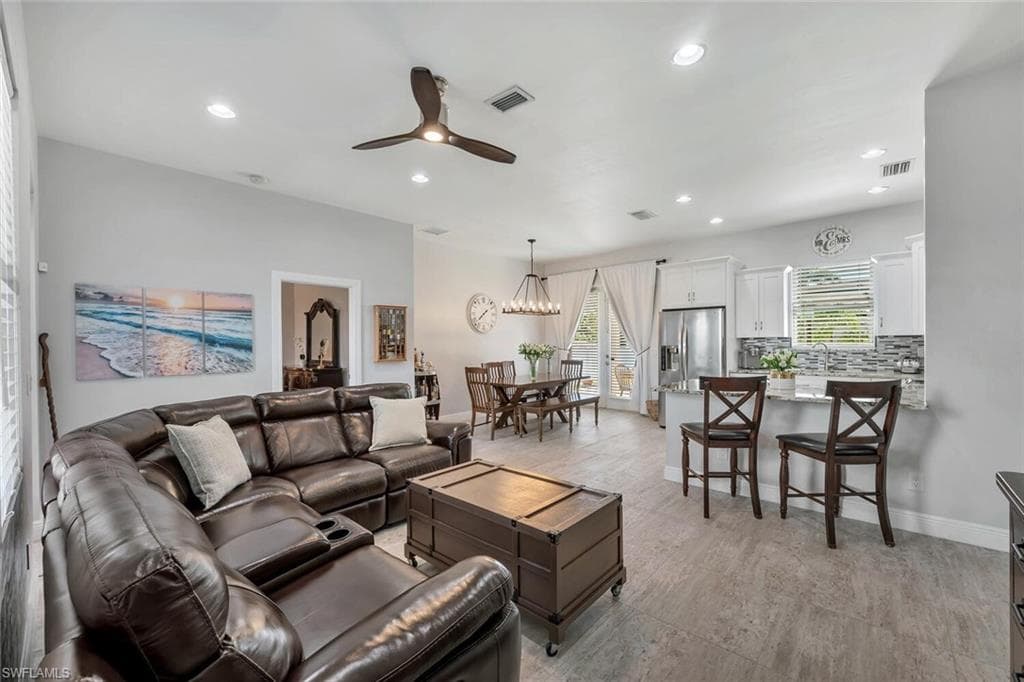 3196 Connecticut AVE, NAPLES FL 34112-6