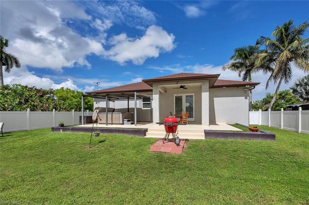 3196 Connecticut AVE, NAPLES FL 34112-27