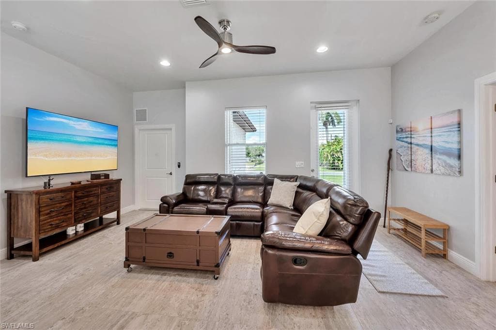 3196 Connecticut AVE, NAPLES FL 34112-4