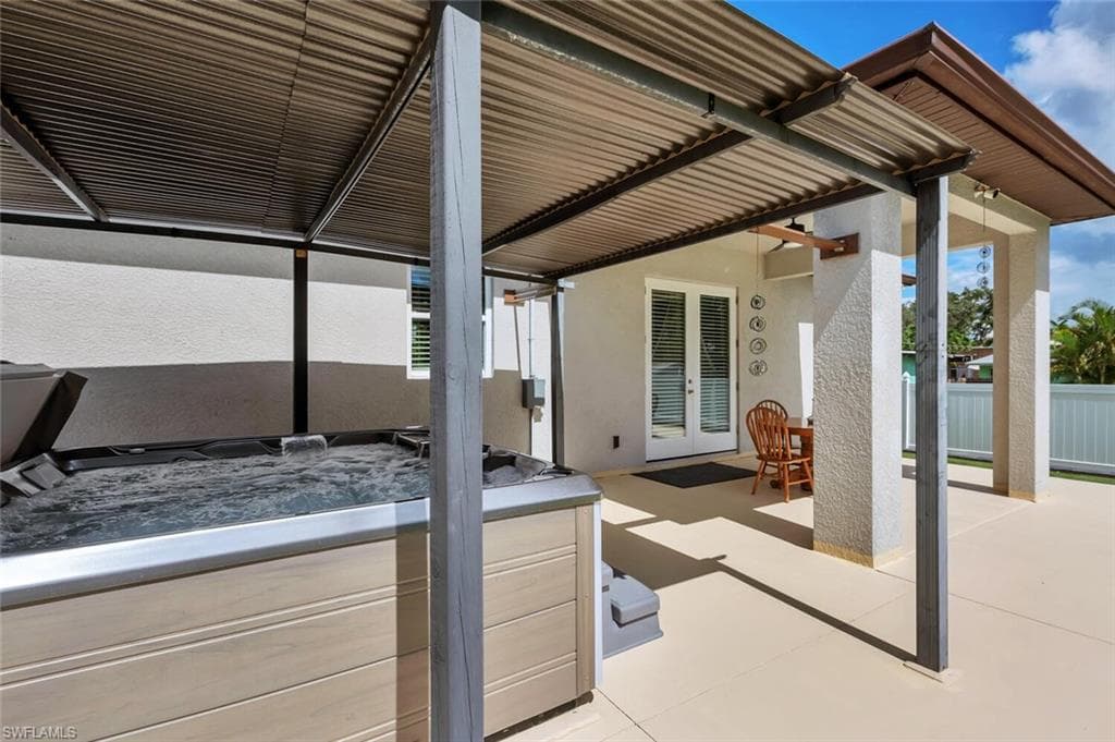 3196 Connecticut AVE, NAPLES FL 34112-38