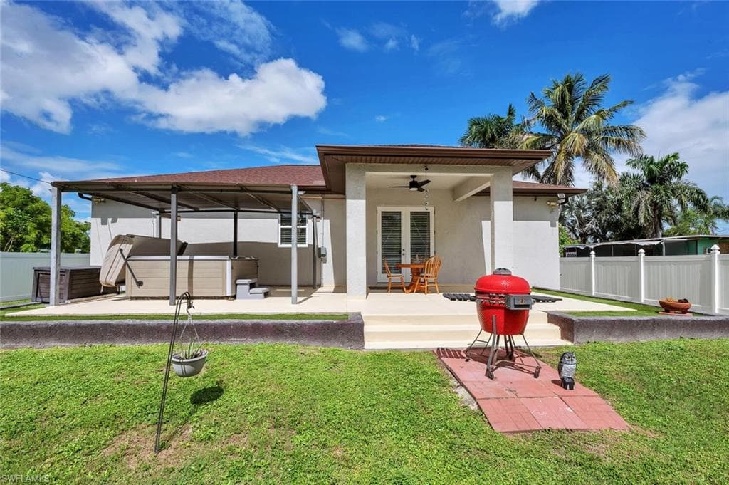 3196 Connecticut AVE, NAPLES FL 34112-28