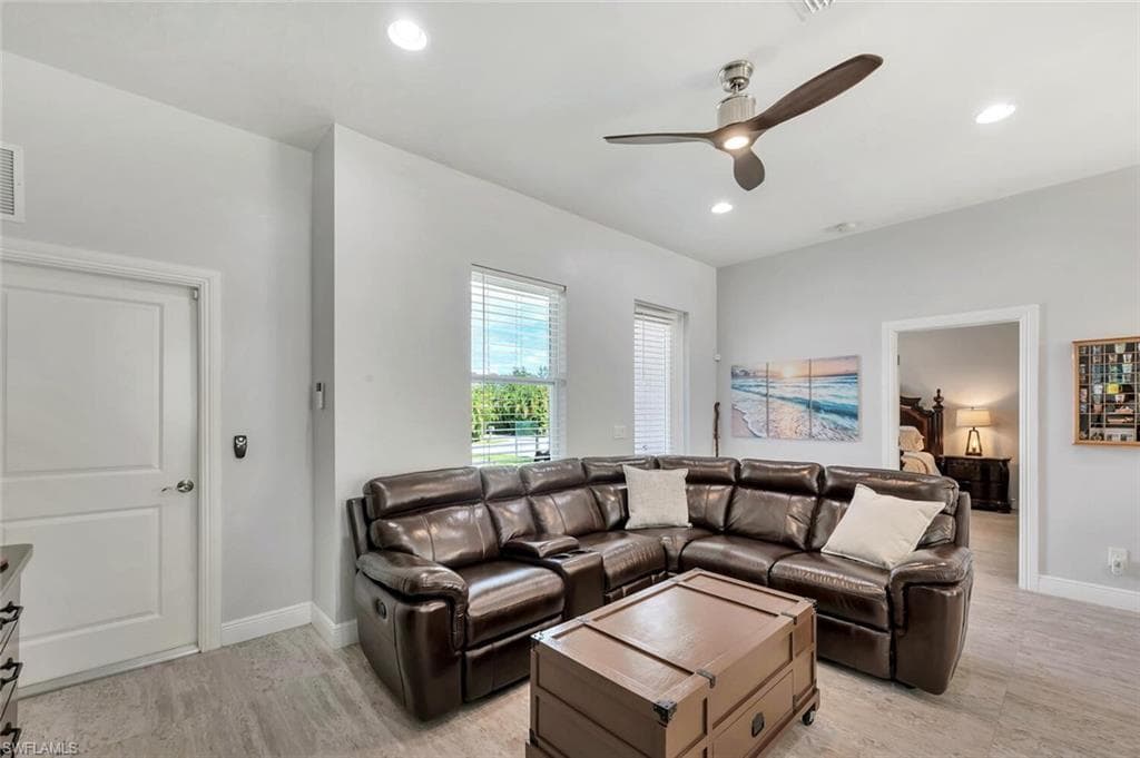 3196 Connecticut AVE, NAPLES FL 34112-7