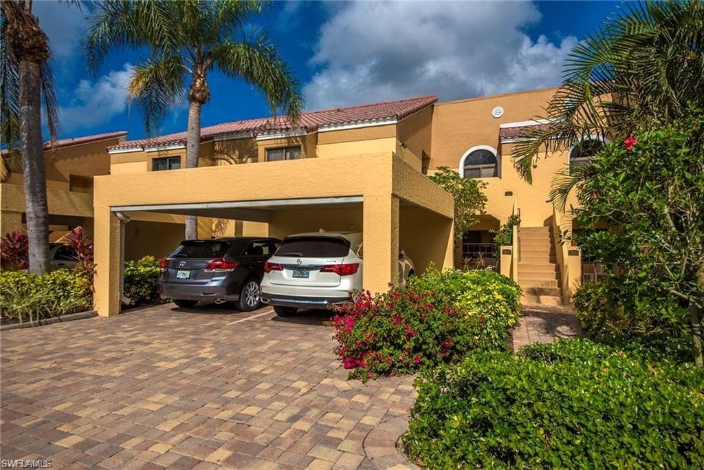 643 Beachwalk CIR D-202-5