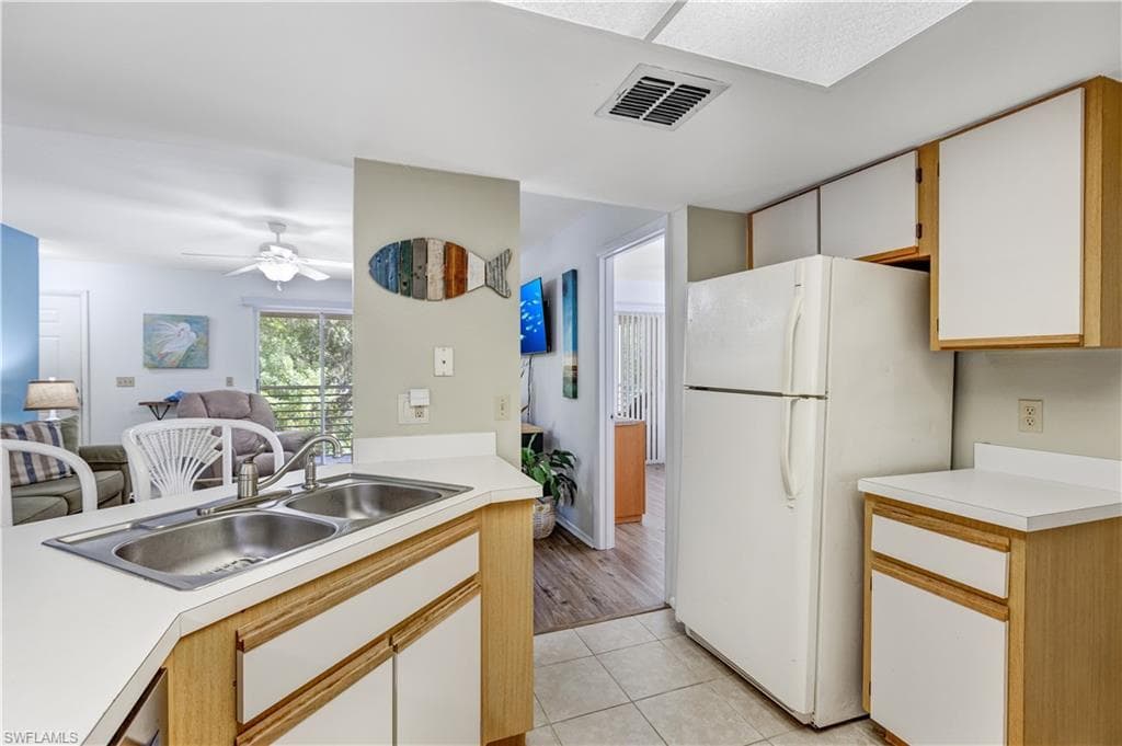 3130 Seasons WAY # 415, ESTERO FL 33928-8