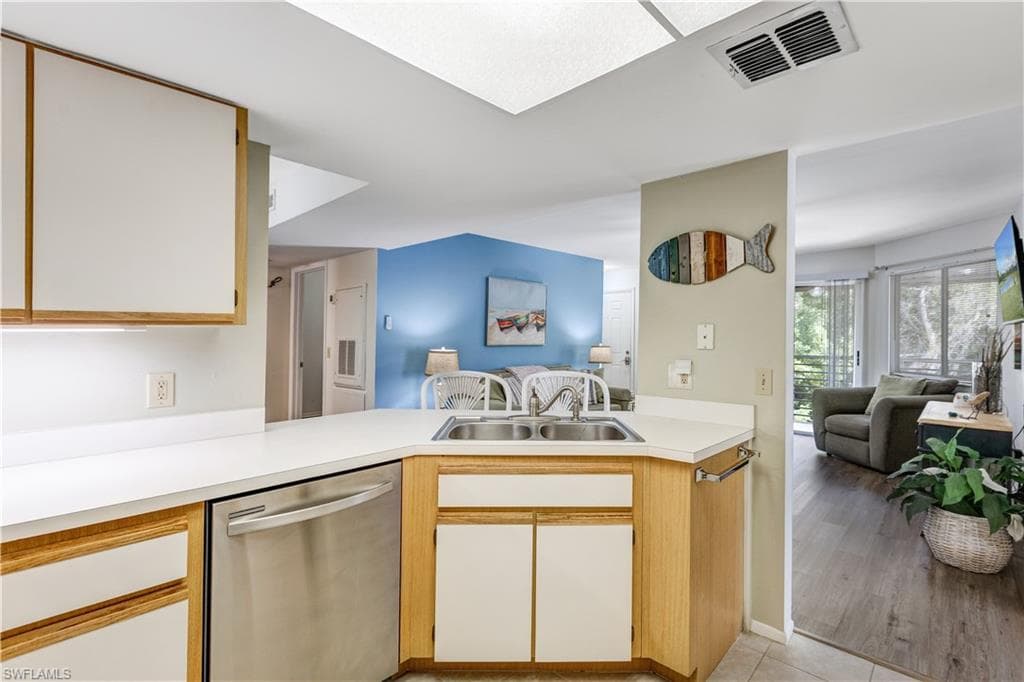 3130 Seasons WAY # 415, ESTERO FL 33928-9