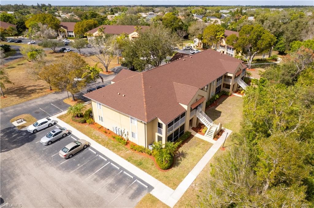 3130 Seasons WAY # 415, ESTERO FL 33928-32