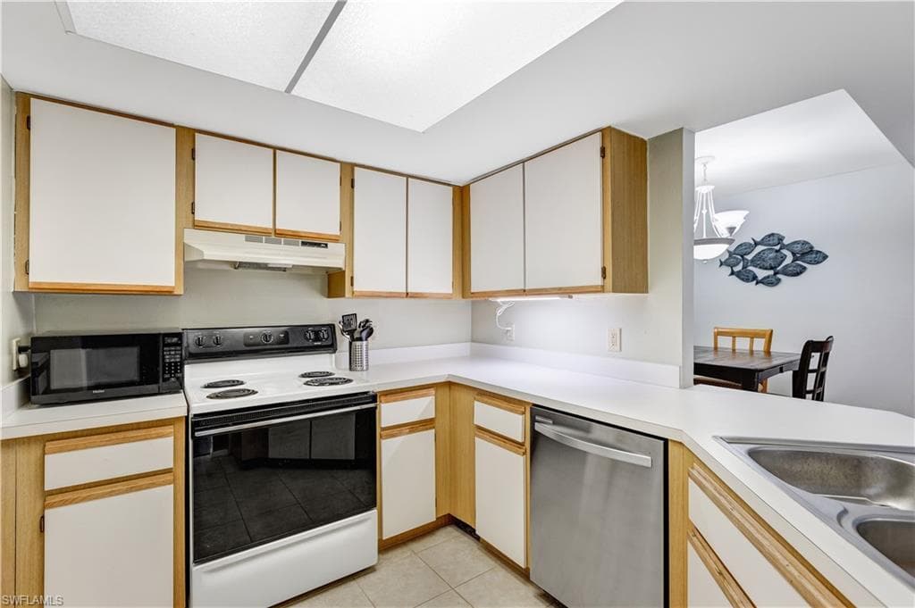 3130 Seasons WAY # 415, ESTERO FL 33928-7