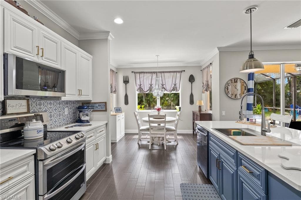 9154 Estero River CIR, ESTERO FL 33928-1