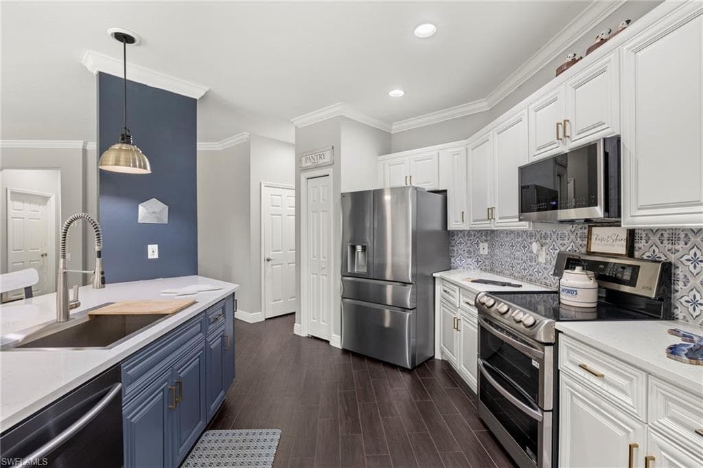 9154 Estero River CIR, ESTERO FL 33928-2