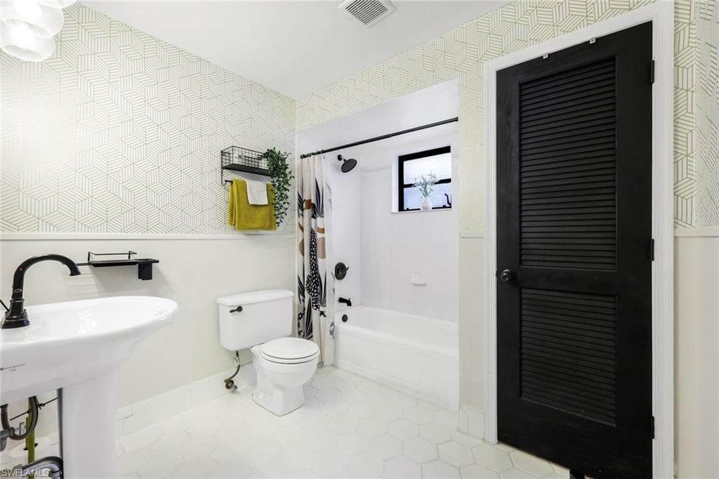 27983 Temple Terrace DR, BONITA SPRINGS FL 34135-19