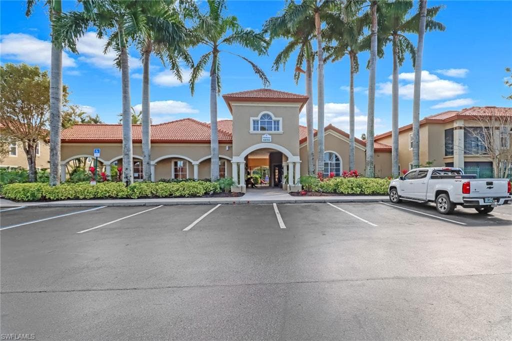 8851 Colonnades CT W 131-31