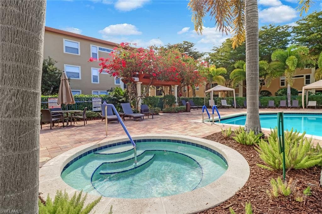 8851 Colonnades CT W 131-29