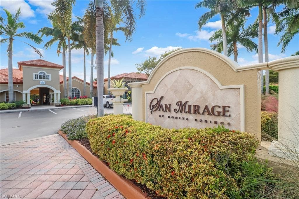 8851 Colonnades CT W 131-32