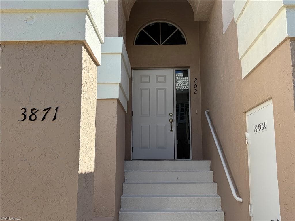 3871 Windward Passage CIR # 202, BONITA SPRINGS FL 34134-3