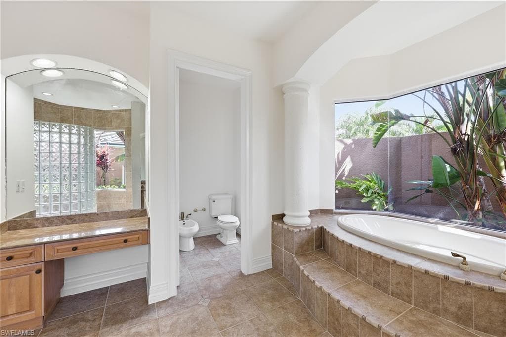 1687 Persimmon DR-32