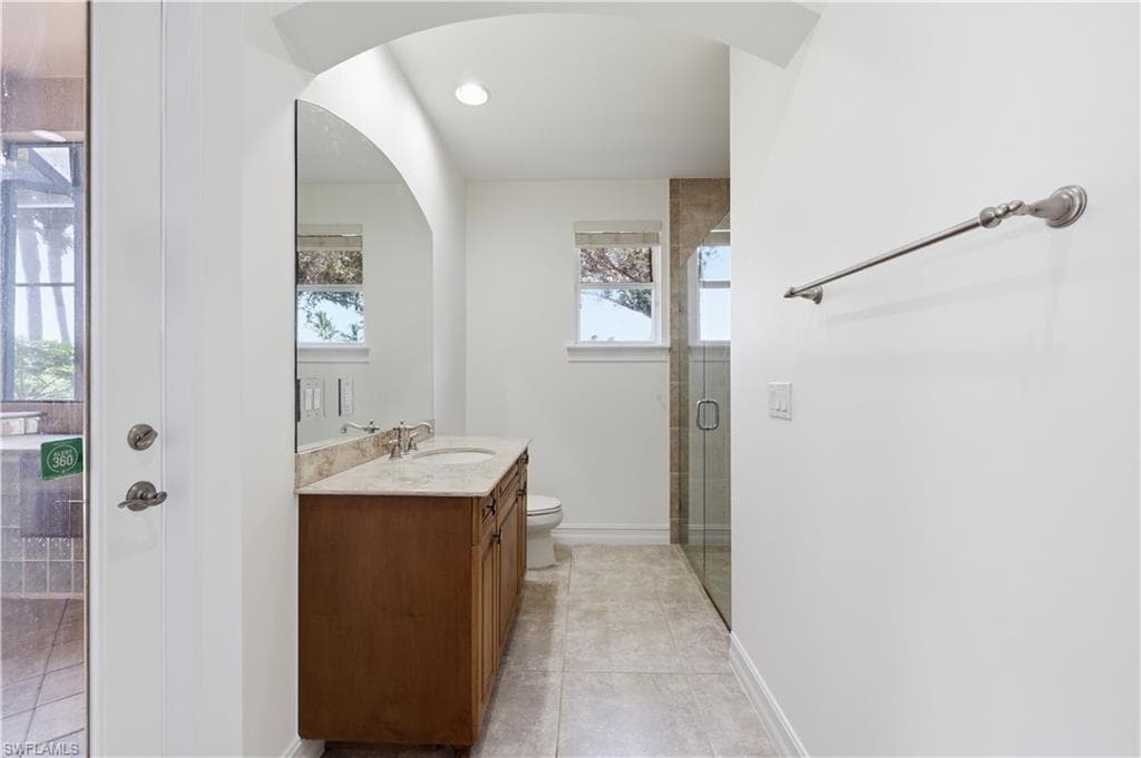 1687 Persimmon DR-39