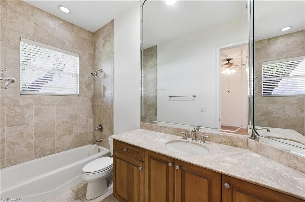 1687 Persimmon DR-34