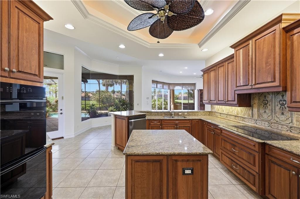 1687 Persimmon DR-20