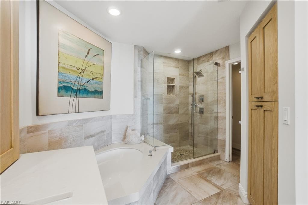 267 Barefoot Beach BLVD # 305, BONITA SPRINGS FL 34134-17
