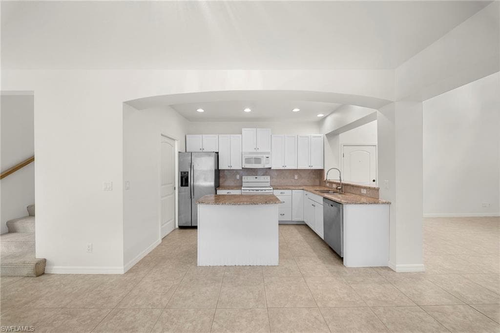 4011 Tarpon AVE-4
