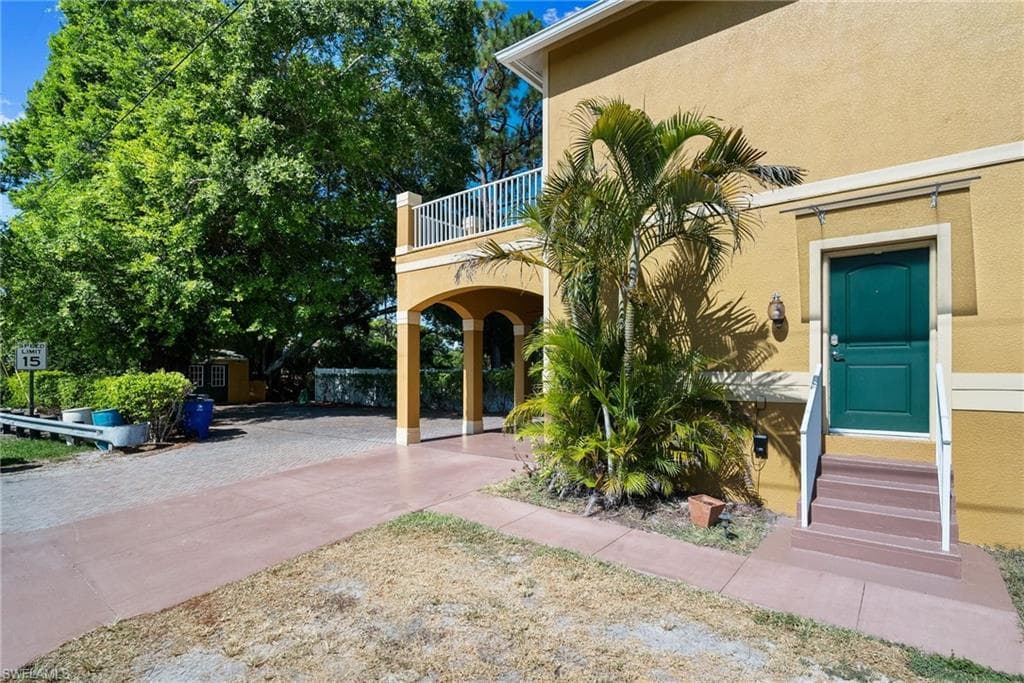 4011 Tarpon AVE-28