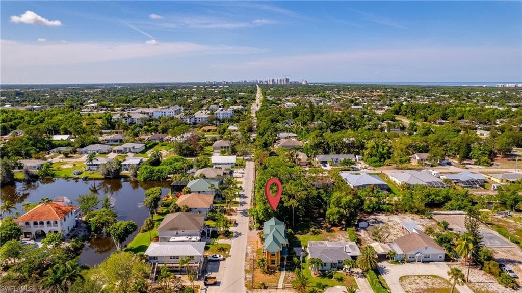 4011 Tarpon AVE-35