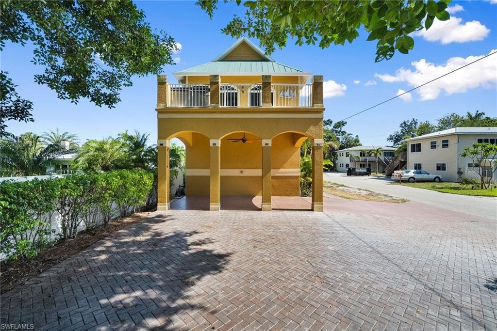 4011 Tarpon AVE-31