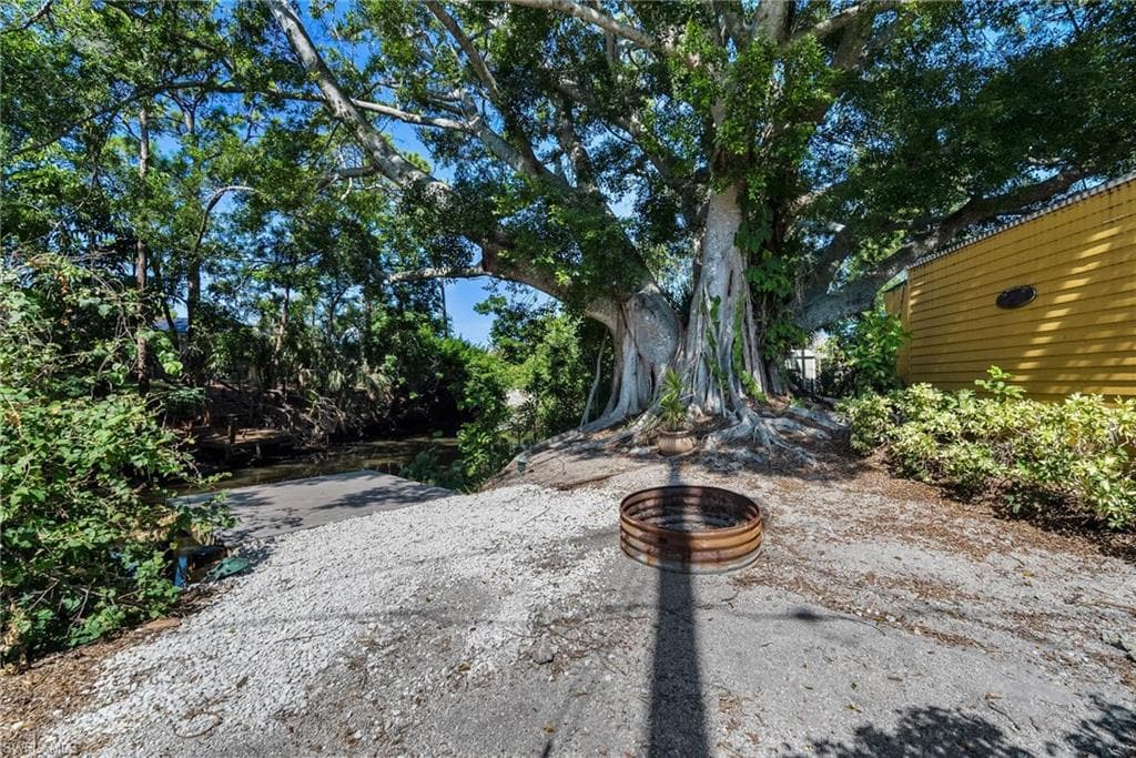 4011 Tarpon AVE-33