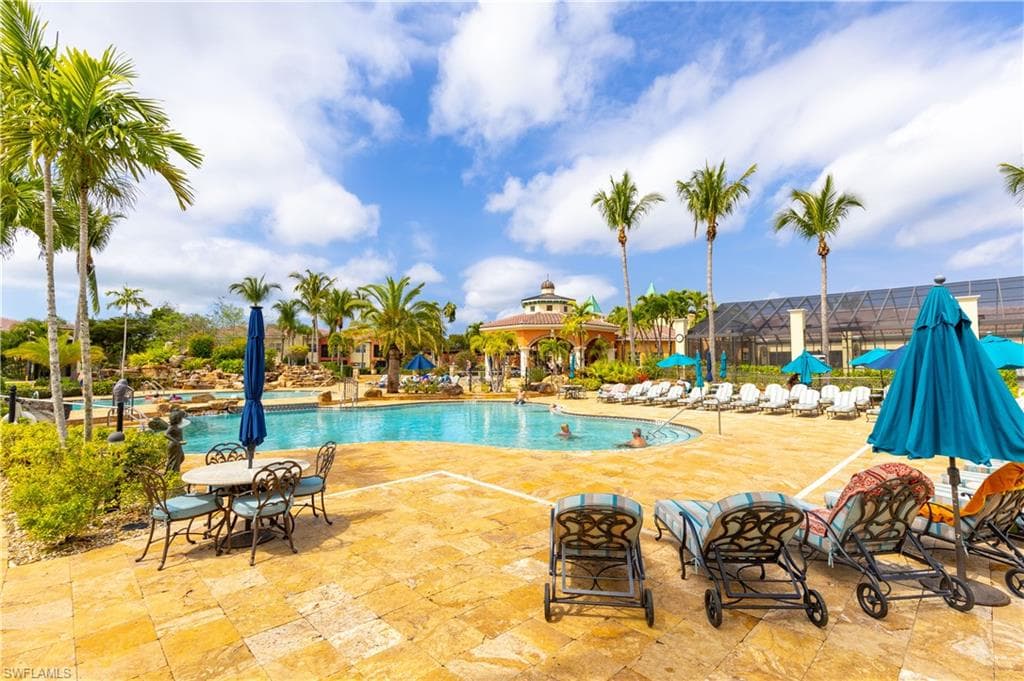 8641 Piazza Del Lago CIR # 203, ESTERO FL 33928-1