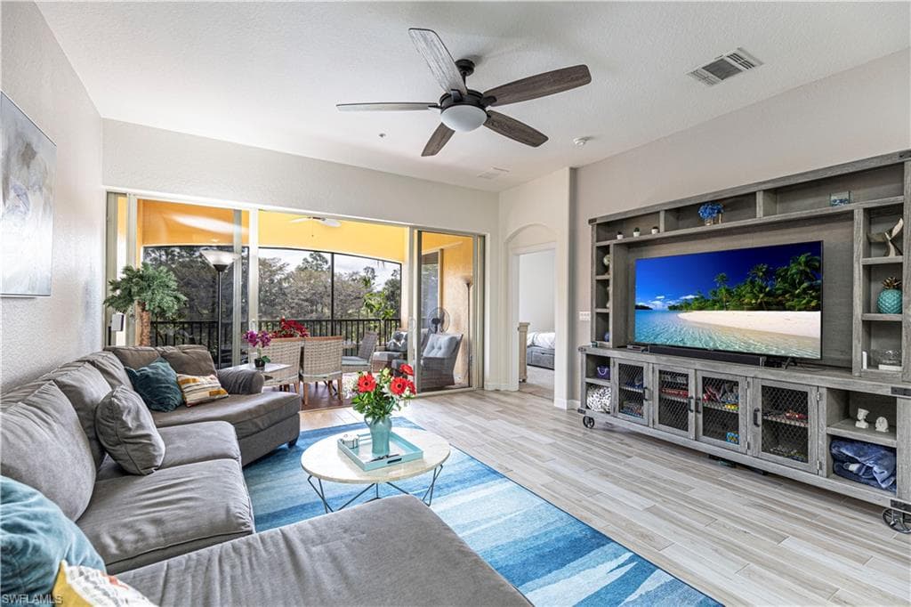 8641 Piazza Del Lago CIR # 203, ESTERO FL 33928-14