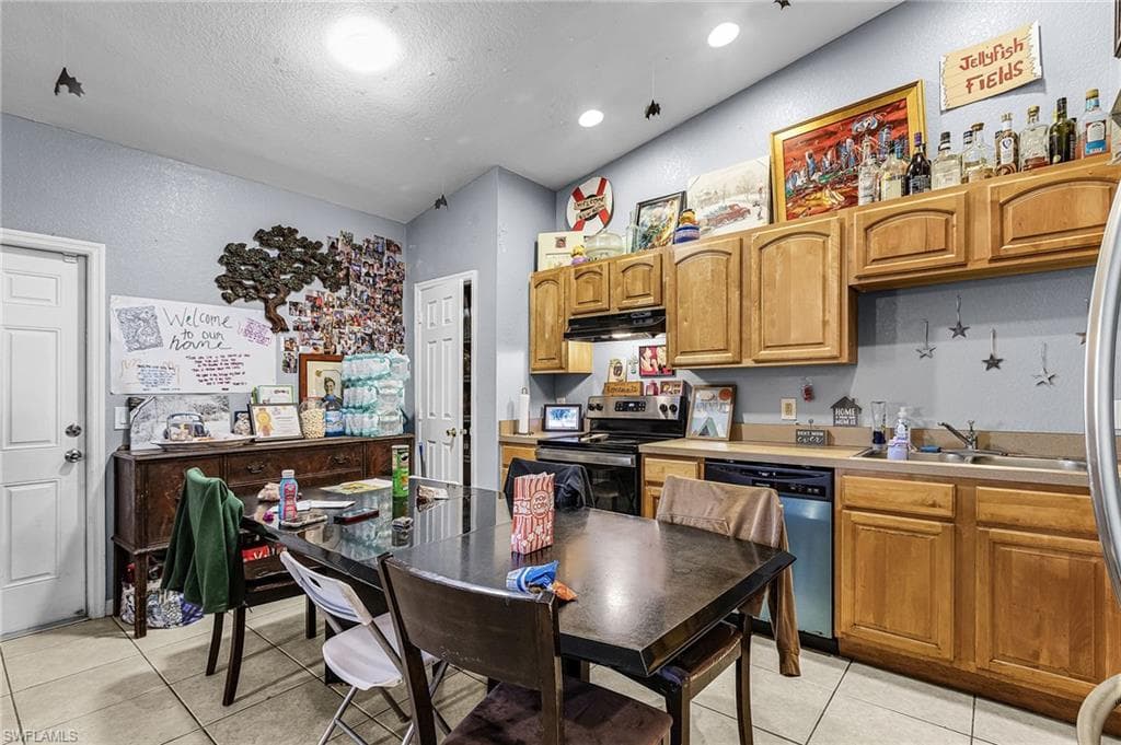 4409 & 4411 22nd ST SW-16