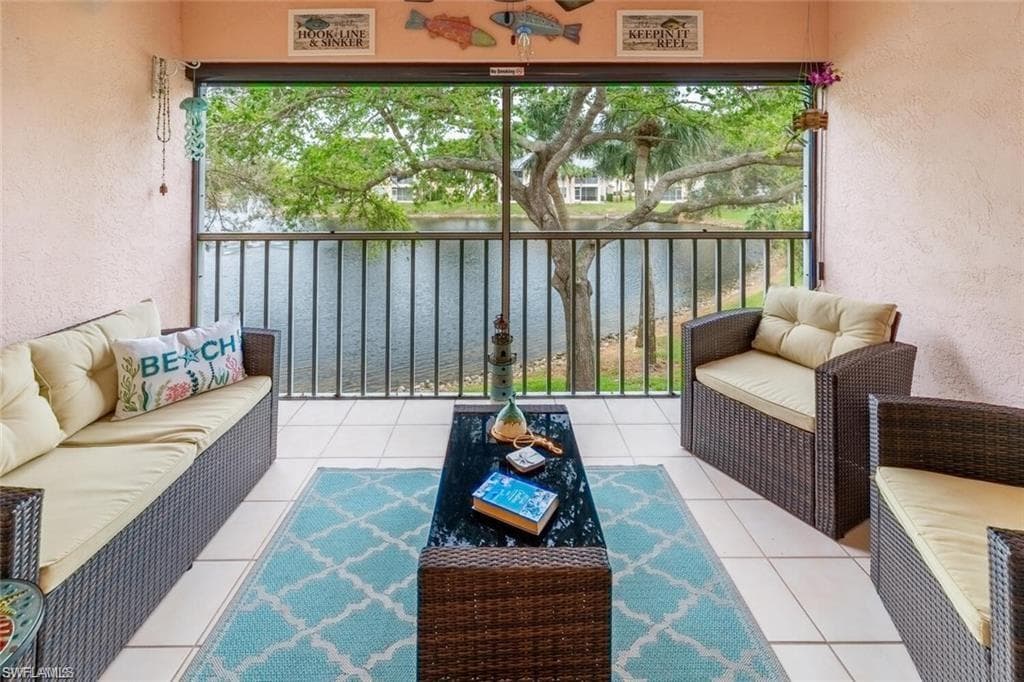 760 Wiggins Lake DR # 205, NAPLES FL 34110-22