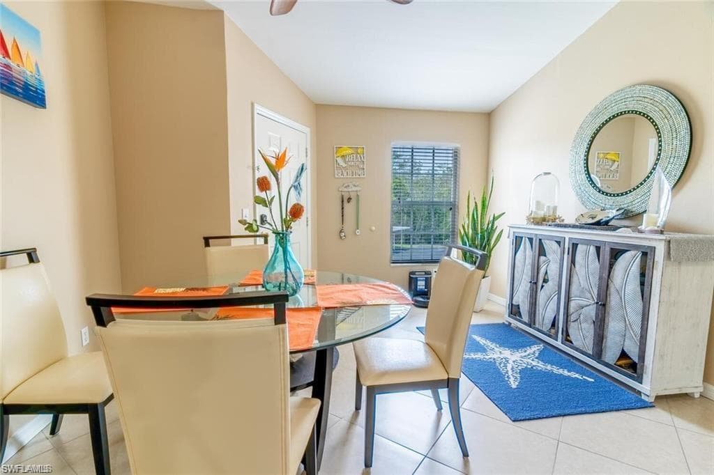 760 Wiggins Lake DR # 205, NAPLES FL 34110-11