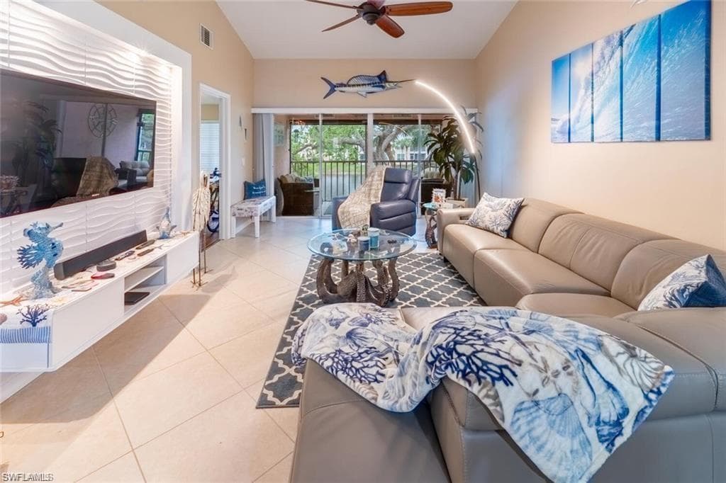 760 Wiggins Lake DR # 205, NAPLES FL 34110-6