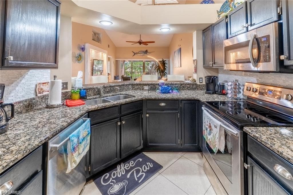 760 Wiggins Lake DR # 205, NAPLES FL 34110-13