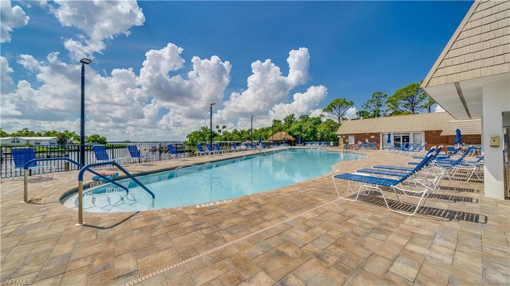 14641 Paul Revere LOOP, NORTH FORT MYERS FL 33917-35