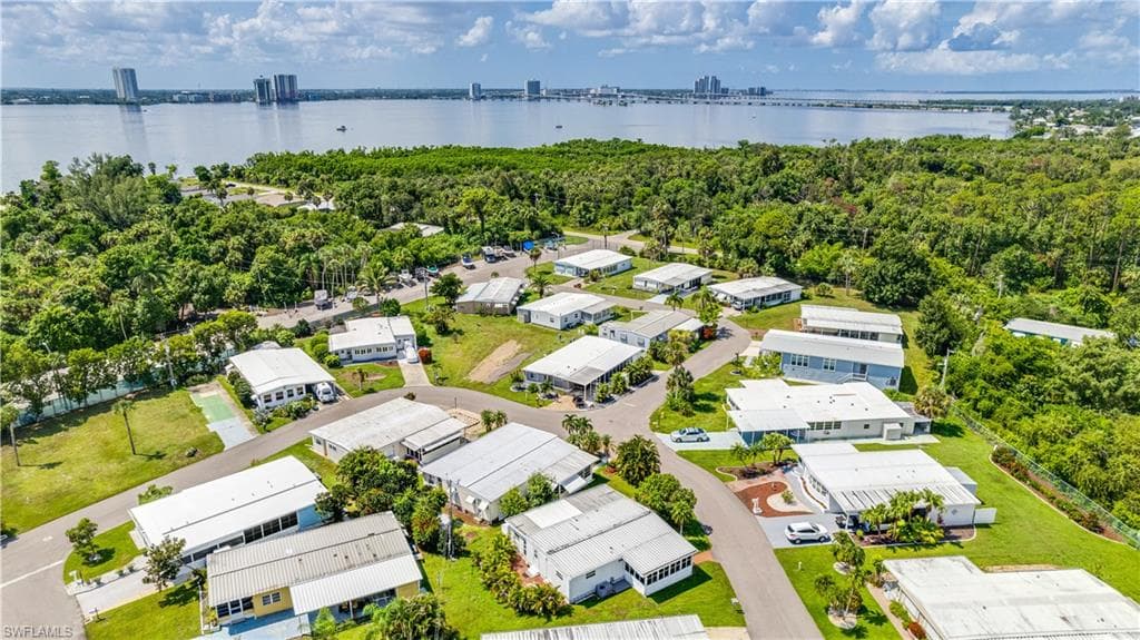 14641 Paul Revere LOOP, NORTH FORT MYERS FL 33917-31