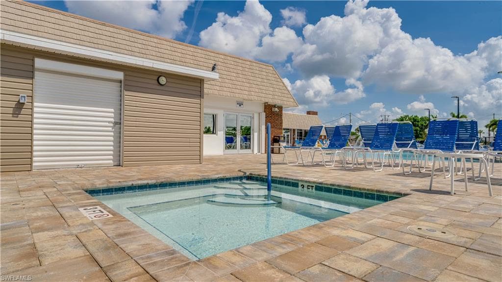 14641 Paul Revere LOOP, NORTH FORT MYERS FL 33917-36