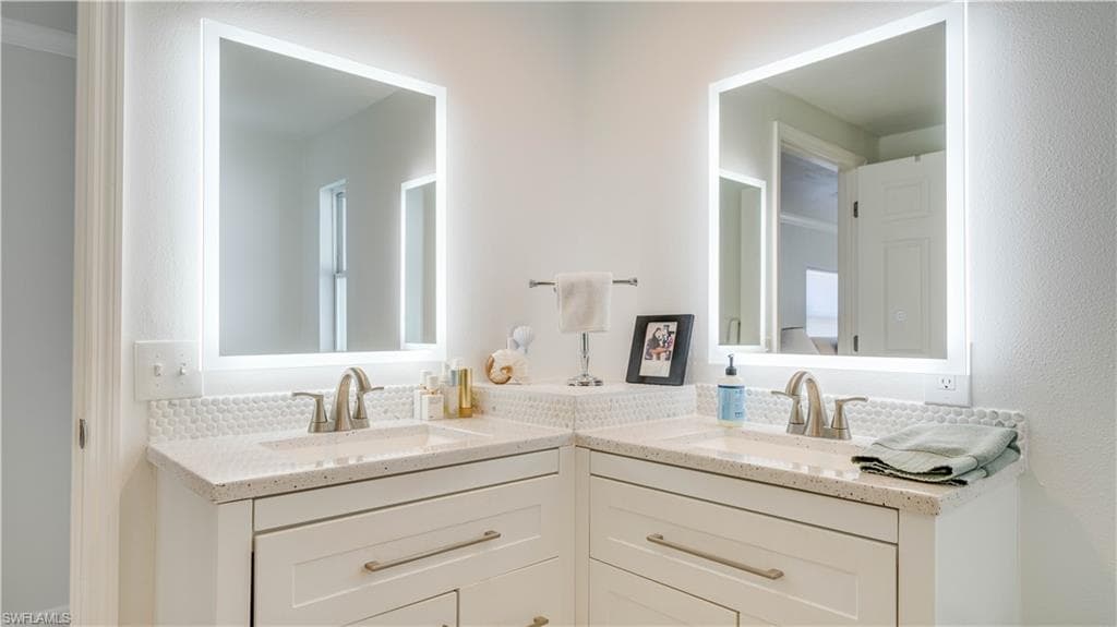 14641 Paul Revere LOOP, NORTH FORT MYERS FL 33917-20