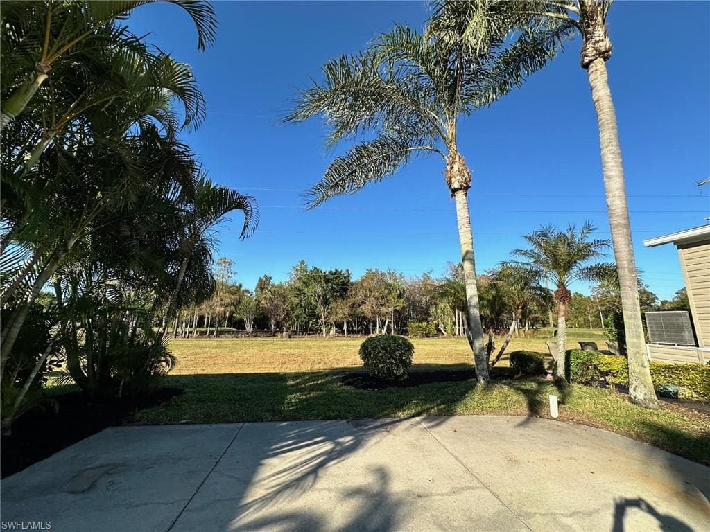 1623 Diamond Lake CIR, NAPLES FL 34114-5