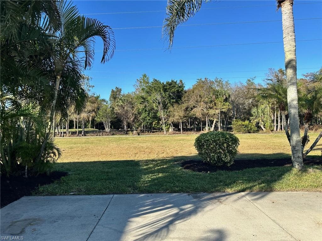 1623 Diamond Lake CIR, NAPLES FL 34114-4