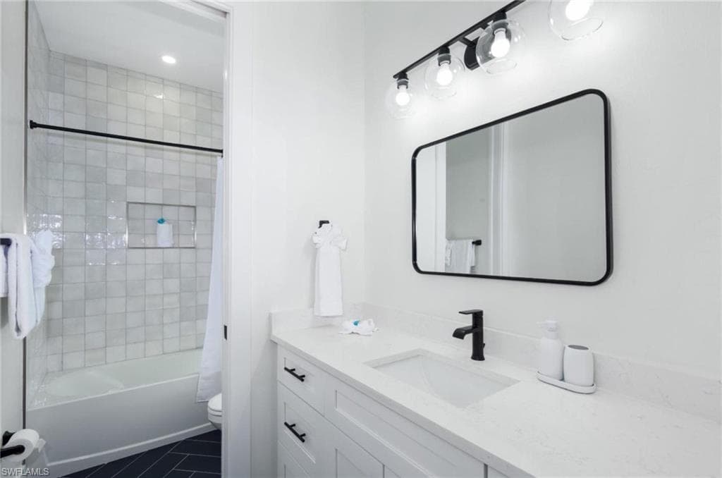 170 Washington AVE, FORT MYERS BEACH FL 33931-20