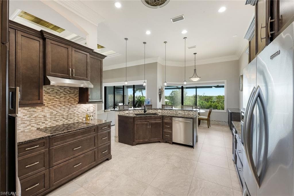 11711 Royal Tee CIR-12
