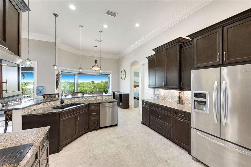 11711 Royal Tee CIR-11