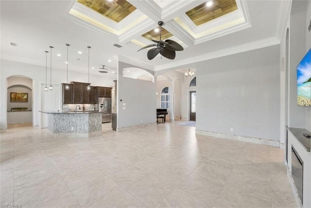 11711 Royal Tee CIR-10