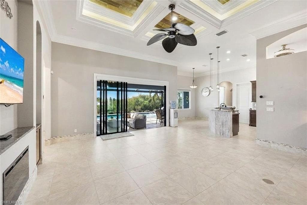 11711 Royal Tee CIR-7