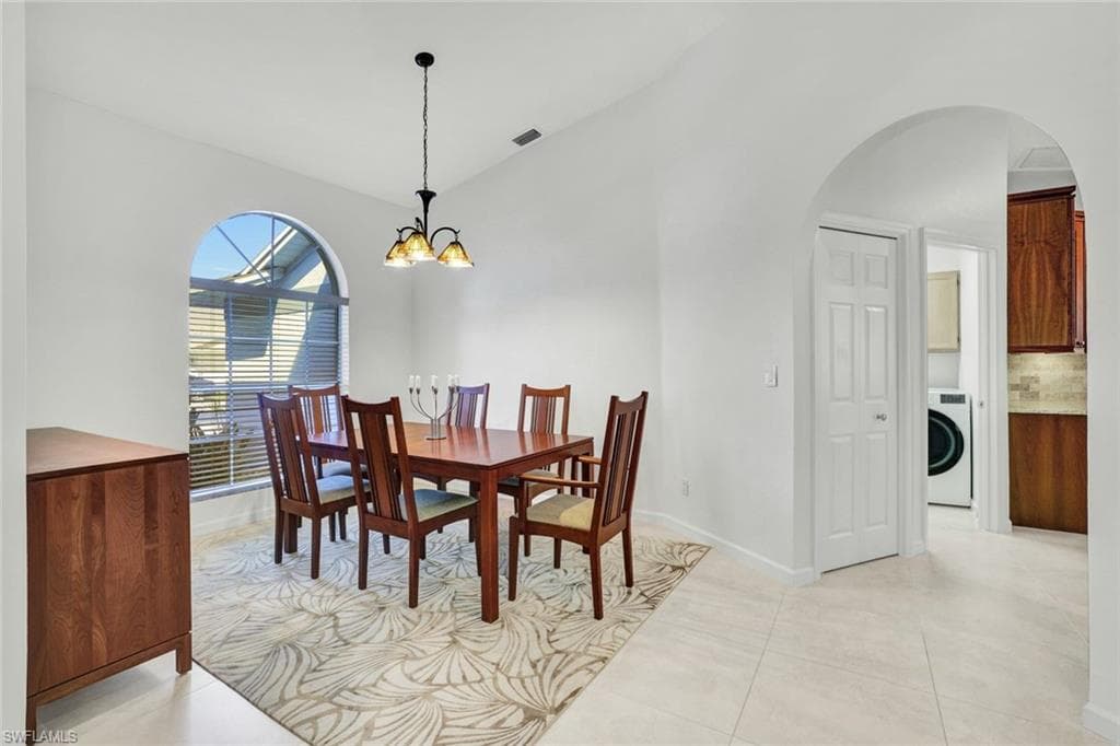 10341 Regent CIR, NAPLES FL 34109-6