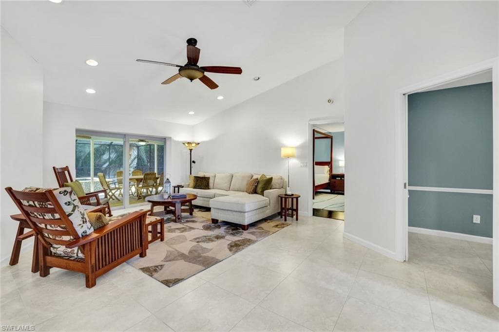 10341 Regent CIR, NAPLES FL 34109-3