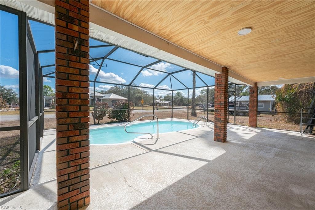 845 Quail RUN, FORT DENAUD FL 33935-22