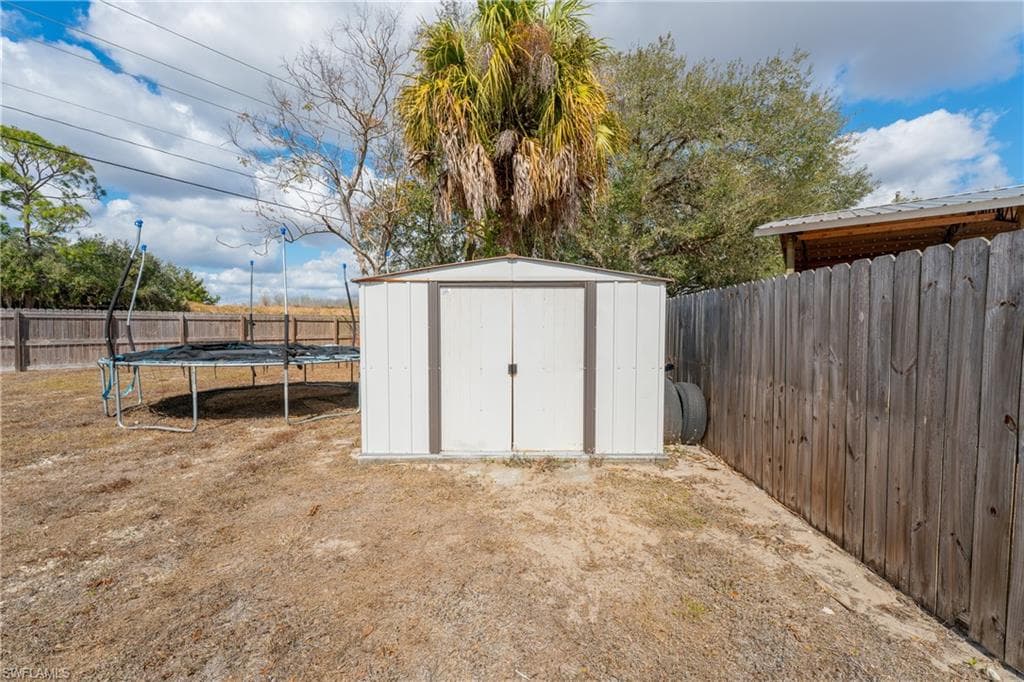 845 Quail RUN, FORT DENAUD FL 33935-23